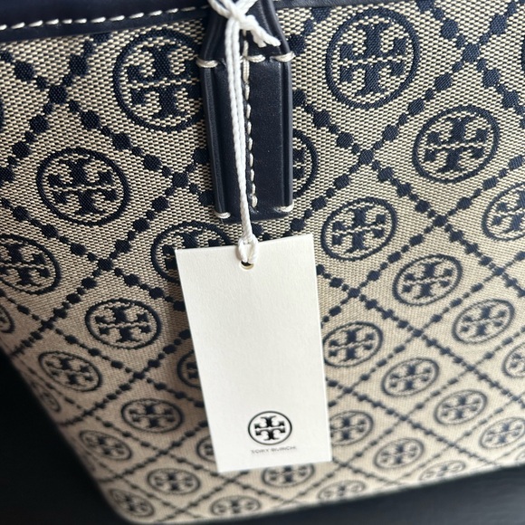 TORY BURCH T MONOGRAM ZIP TOTE - Picture 9 of 16